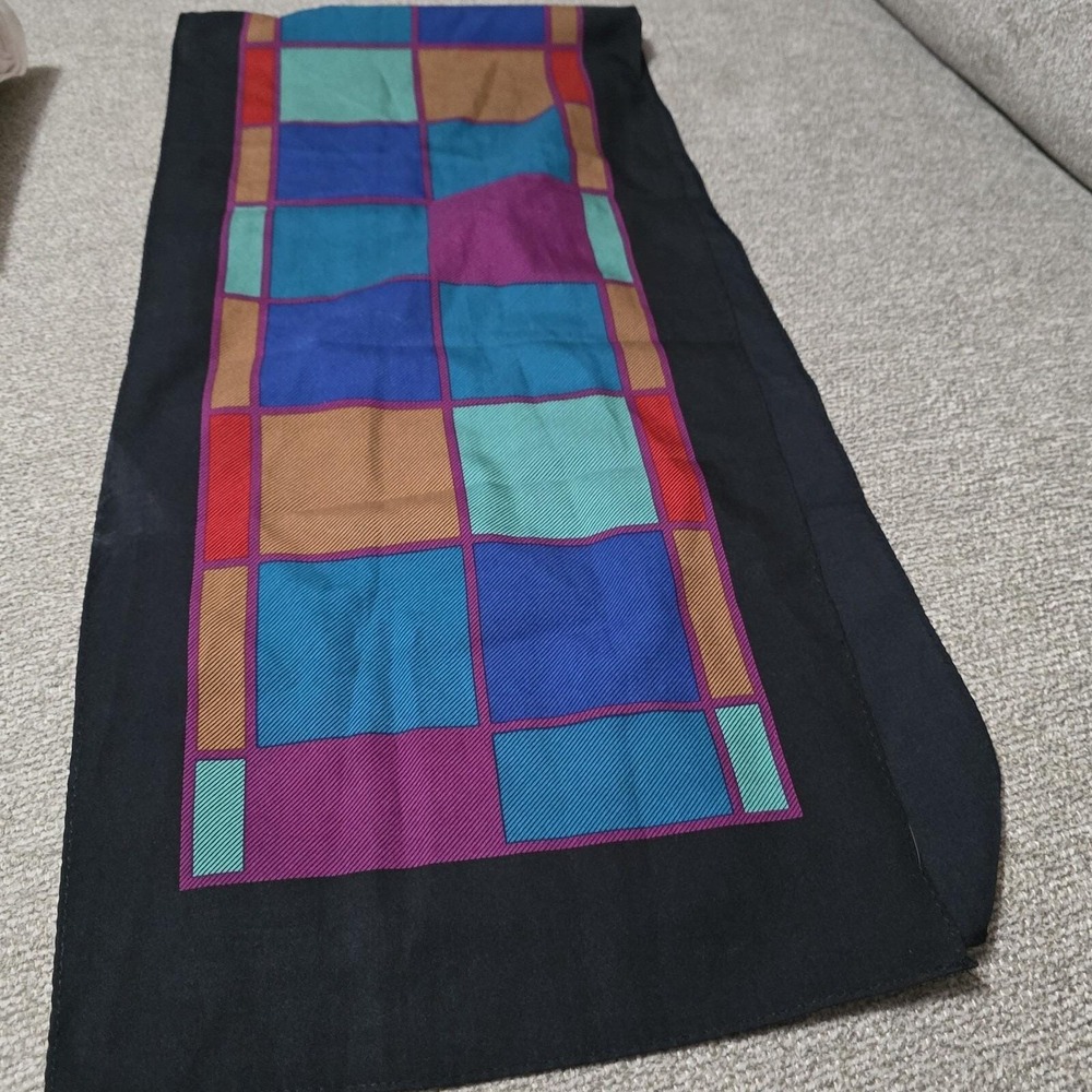 Vtg Scarf  Rectangular Geometric Square Shapes Black  10" X 43"  ** See Note.